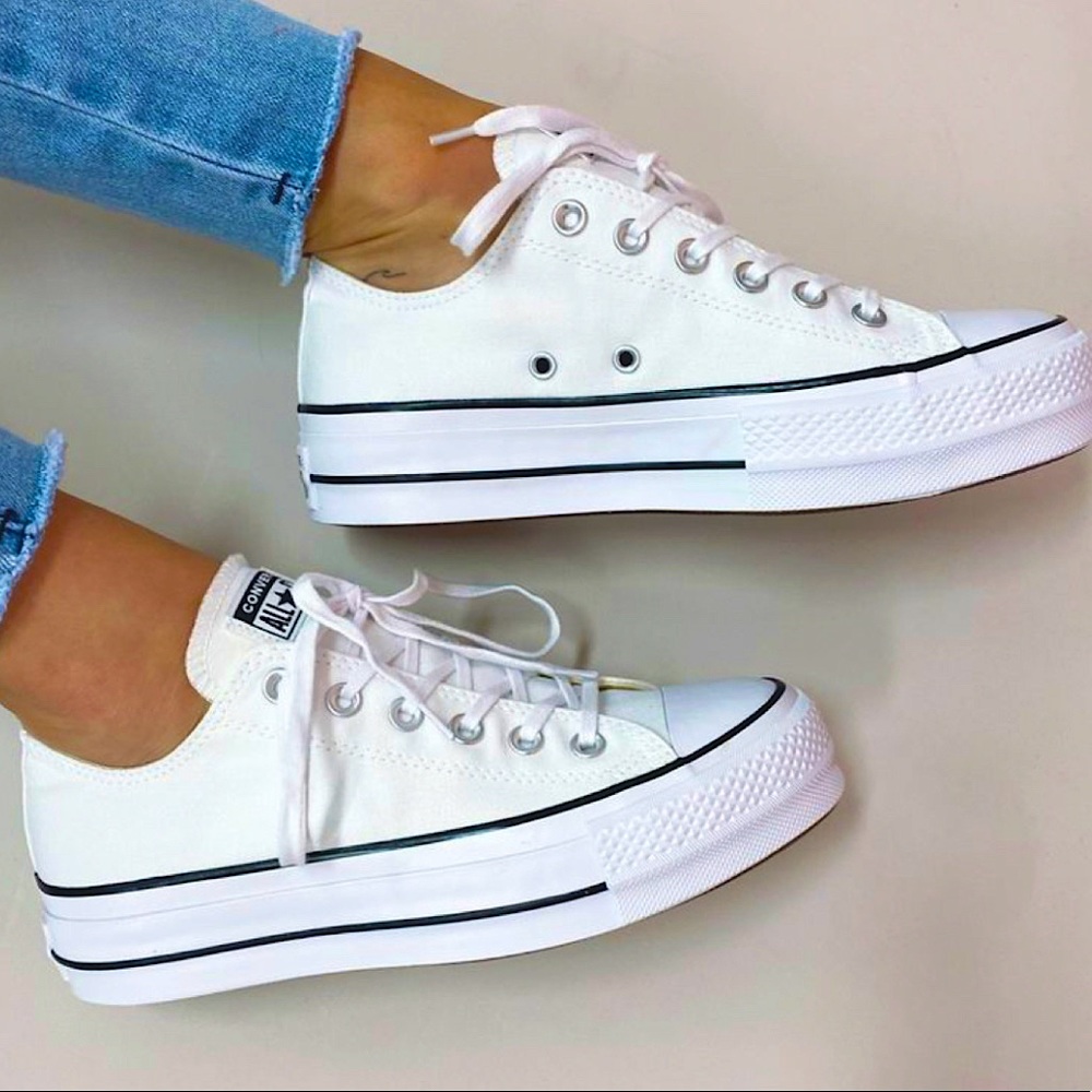 COPY - BRAND NEW 👟 White Platform Low Top Converse